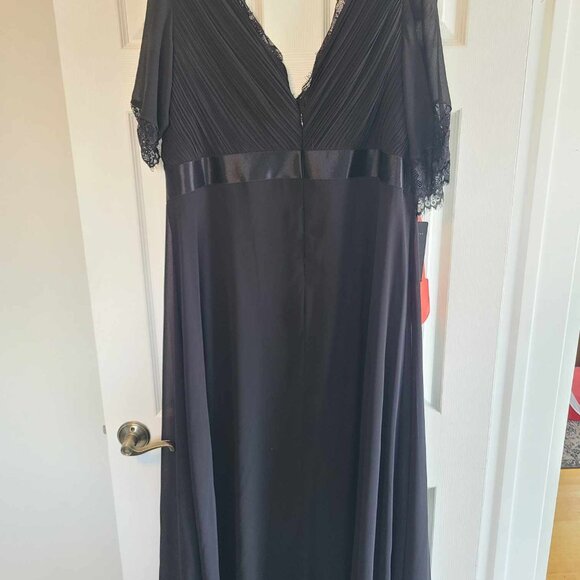 Empire Waist V Back Bridesmaid Dress with Short Sleeves - with added lace - Picture 5 of 7